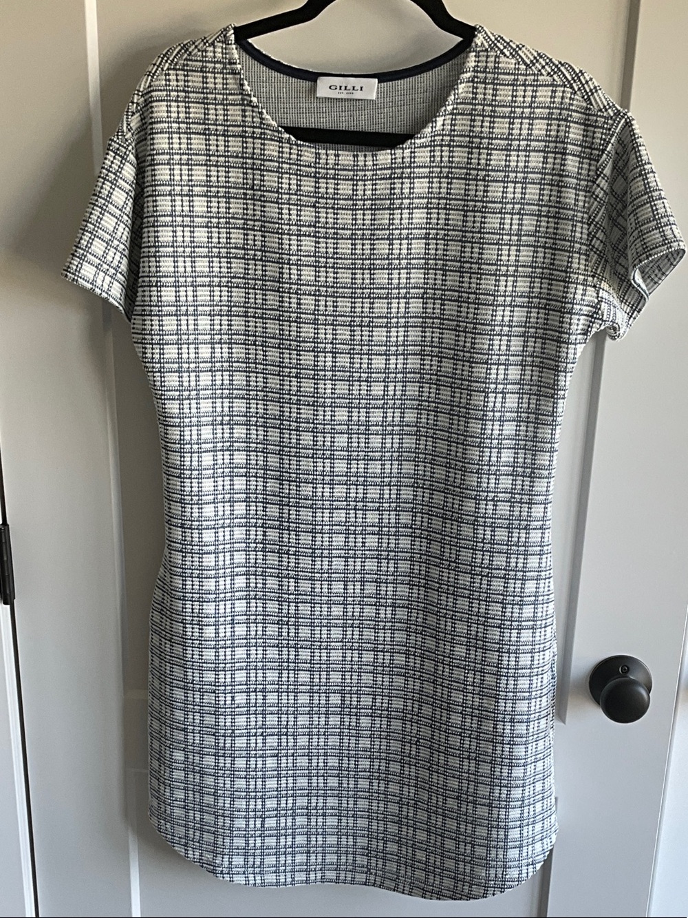 Gilli Blue and White Checked Short Sleeve Shift Dress